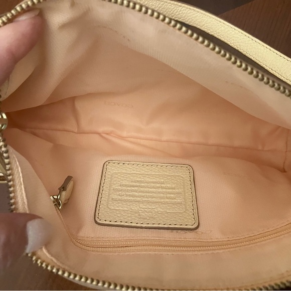 EMBOSSED HORSE AND CARRIAGE CHARLEY CROSSBODY IN PEBBLE LEATHER in Blush Pink - Picture 2 of 12